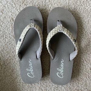 Cobian Women’s Flip-Flops Taupe/Grey - Size 11
